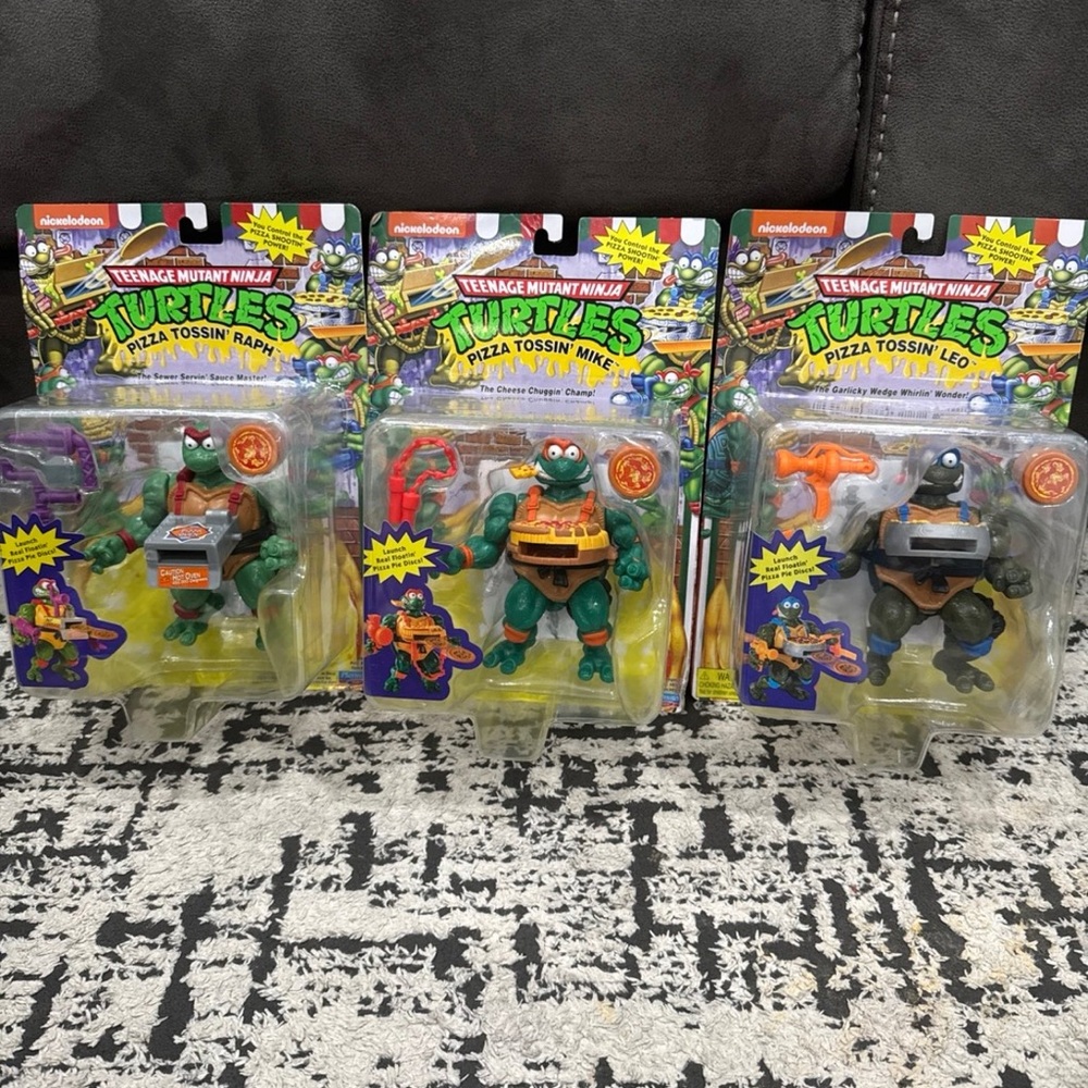 Tmnt pizza tossin’ turtles lot of 3